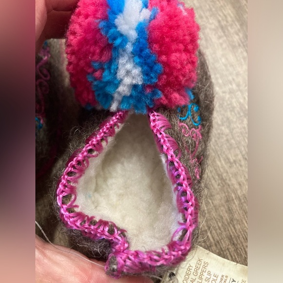 Minas traditional Greek woollen slippers with non slip sole - Picture 8 of 9